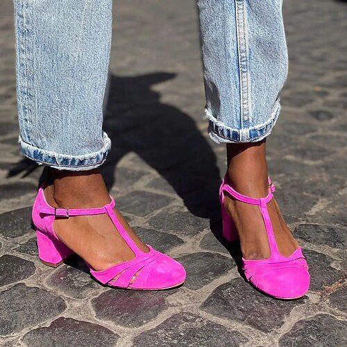 DÉCOLLETÉ CON TACCO E CINTURINO A T